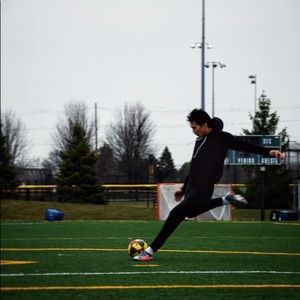 Meet your Posher, Tengis